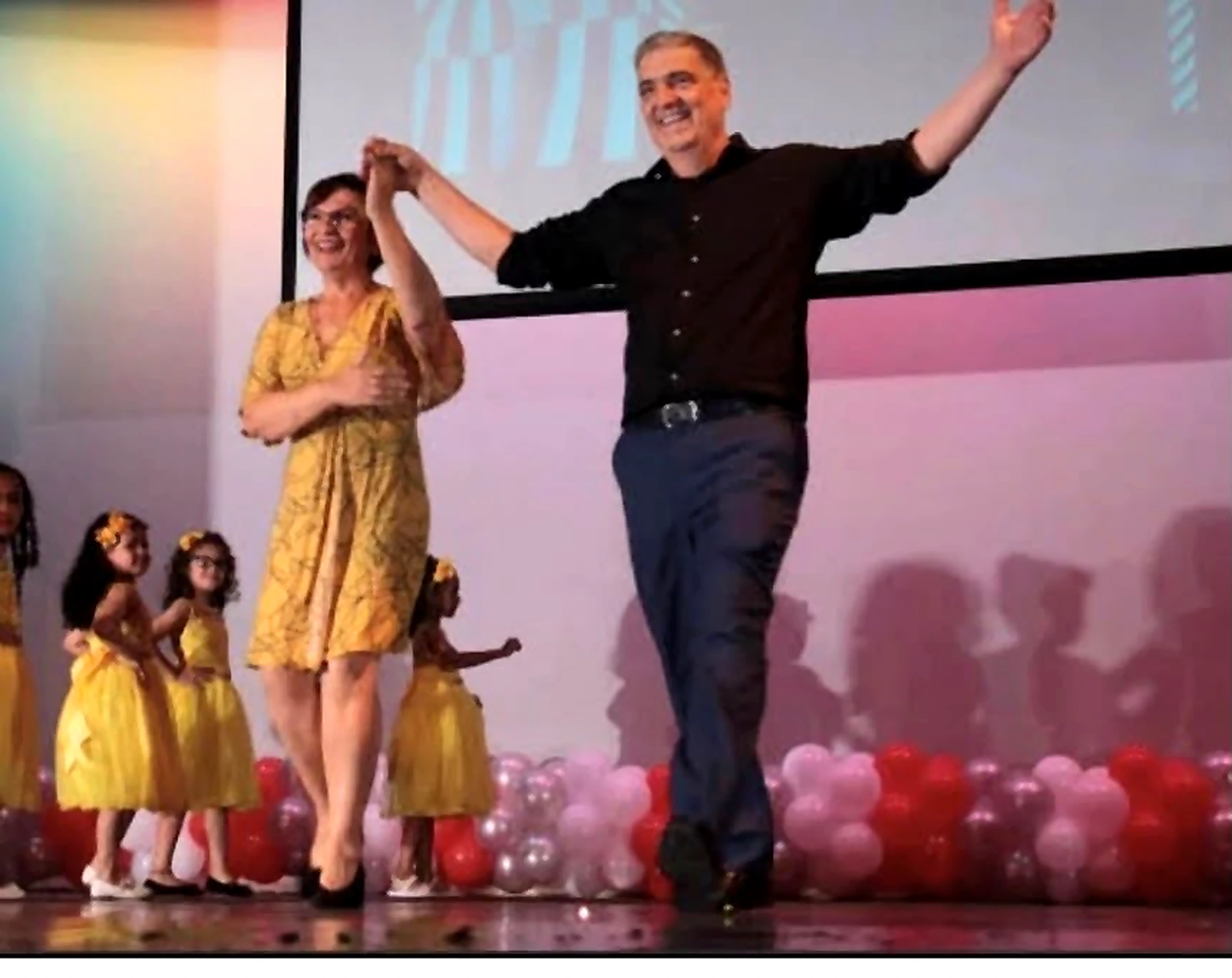 Agnaldo e Cristina, fundadores do Colégio Êxito